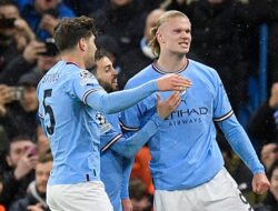 Manchester City gusur Arsenal usai menang 2-0 lawan Tottenham