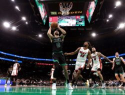 Celtics kembali dominan, kalahkan Cavs 106-93