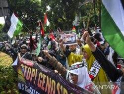 Aksi Bela Palestina tuntut gencatan senjata, dan kutuk dukungan AS terhadap Israel