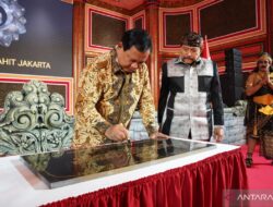 Prabowo: Pembuatan replika Istana Majapahit upaya melestarikan budaya