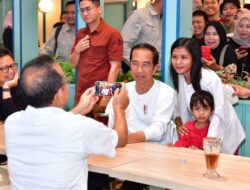 Presiden Jokowi sapa masyarakat dan santap nasi goreng di Kendari