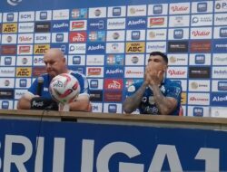 Bojan sebut suporter mainkan peran penting pada kemenangan Persib