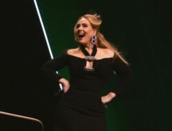 Adele rayakan kelulusan perguruan tinggi putri Rich Paul