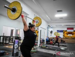 Persiapan atlet angkat besi jelang Olimpiade Paris 2024