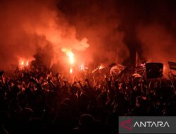 Suporter rayakan Persib Bandung juara Liga 1 musim 2023-2024