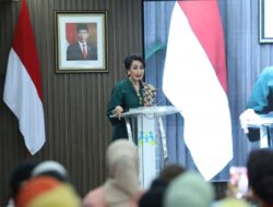 Parade kebaya KOWANI gambarkan keberagaman daerah Nusantara