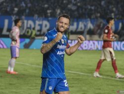 Berusia lebih muda, Madura United justru lebih dominan atas Persib