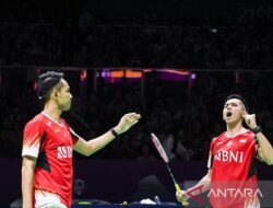 Fajar/Rian atasi laga alot dan melaju ke 16 besar Singapore Open