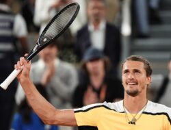 Zverev tundukkan Ruud untuk tantang Alcaraz di final French Open