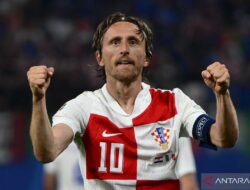 Gol melawan Italia buat Modric jadi pencetak gol tertua sementara Euro