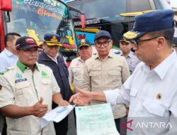 Pastikan keselamatan publik, Menhub sidak bus pariwisata di Purwokerto