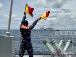 KRI Kerambit latihan bersama kapal perang India di Selat Malaka