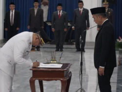 Pj Gubernur Bey lantik Sekda Bandung Barat jadi Pj Bupati