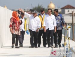 Presiden tinjau proyek tanggul laut untuk pengendalian banjir rob di Semarang