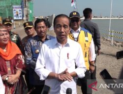 Presiden Jokowi tinjau proyek tanggul laut Tambaklorok di Semarang