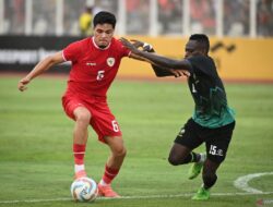 Ragnar Oratmangoen disambut meriah saat pulang ke kampung halamannya