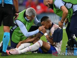 Didier Deschamps minta Prancis tak anggap remeh Polandia