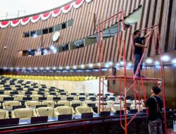 Perbedaan fungsi dan wewenang DPR – MPR