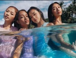Lirik lagu “Falling in Love” – no na