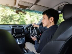 8 cara berkendara dengan teknik eco driving untuk hemat BBM